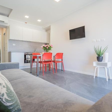 Sant'Agostino Apartments By Rent All Como Bagian luar foto