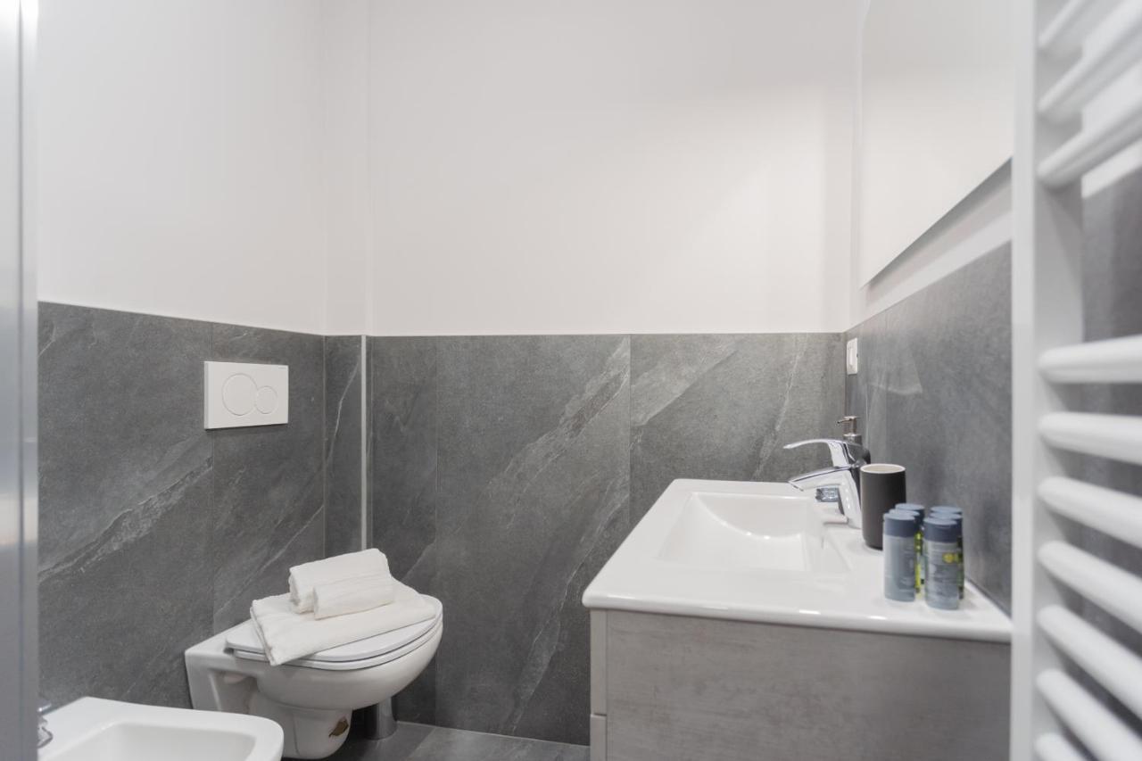 Sant'Agostino Apartments By Rent All Como Bagian luar foto