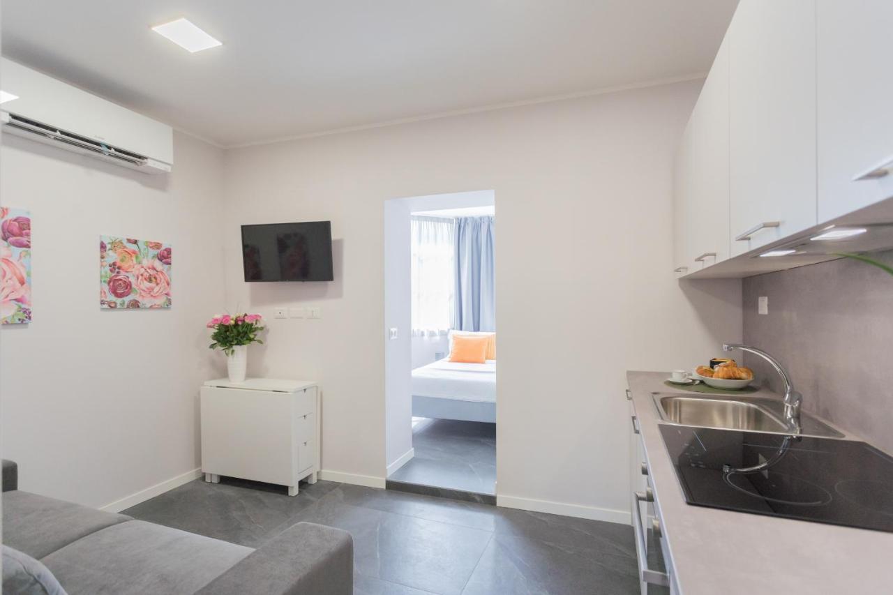 Sant'Agostino Apartments By Rent All Como Bagian luar foto