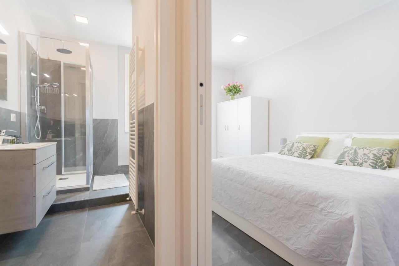Sant'Agostino Apartments By Rent All Como Bagian luar foto
