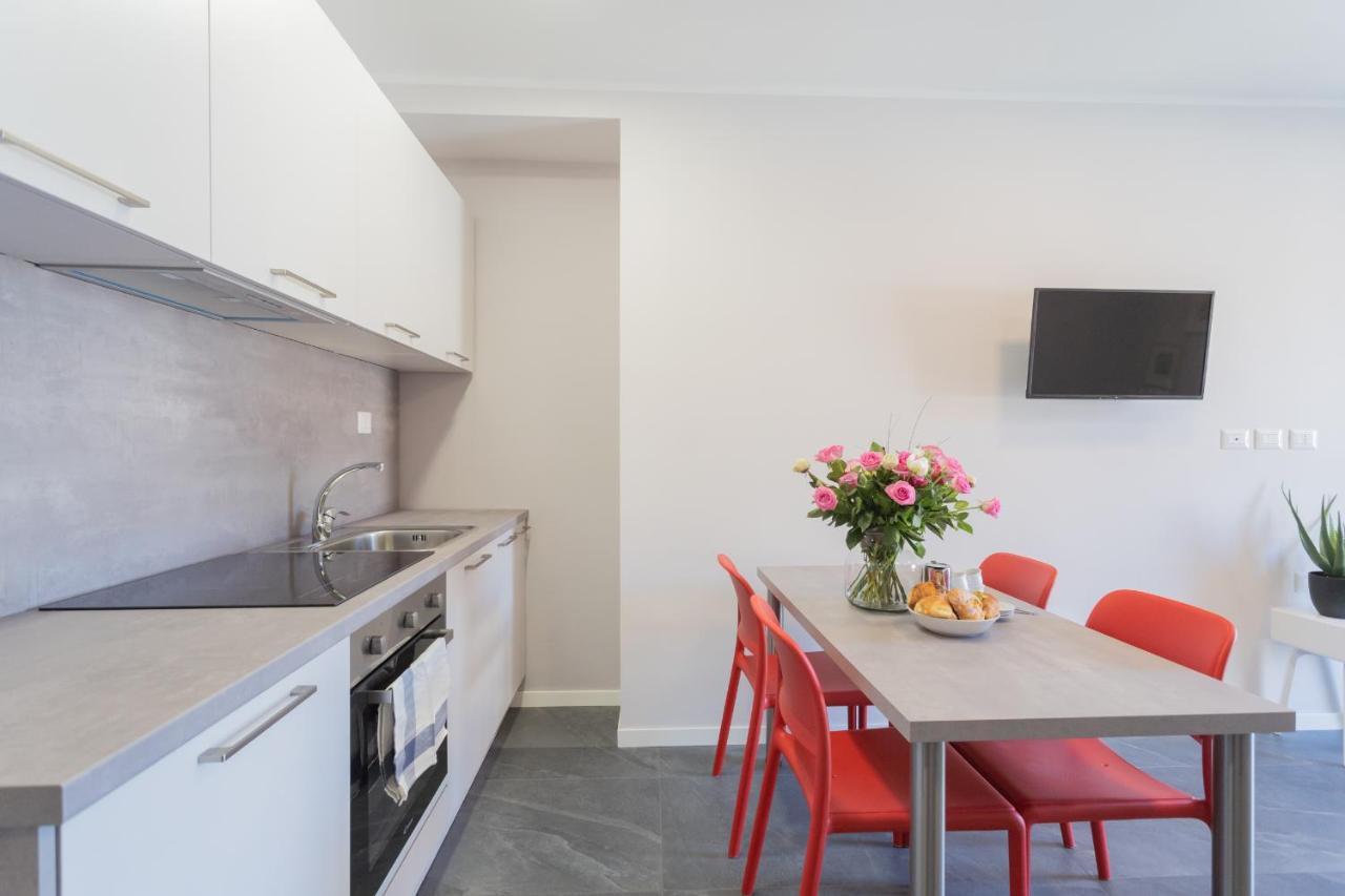 Sant'Agostino Apartments By Rent All Como Bagian luar foto