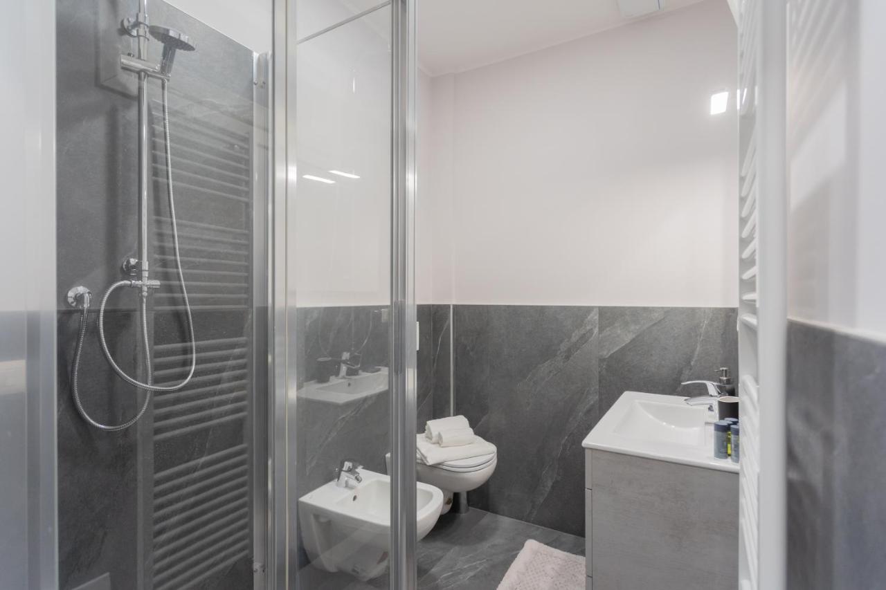 Sant'Agostino Apartments By Rent All Como Bagian luar foto
