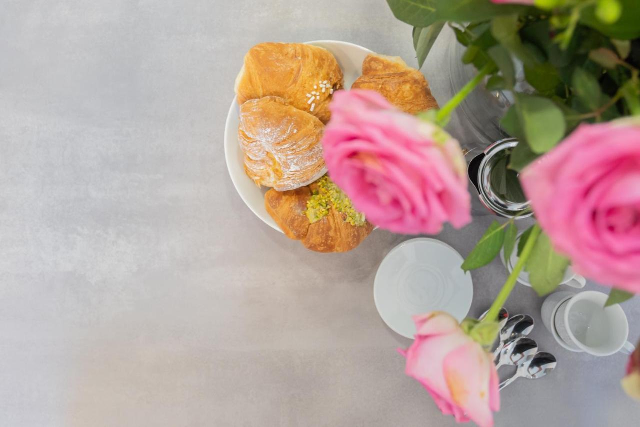Sant'Agostino Apartments By Rent All Como Bagian luar foto