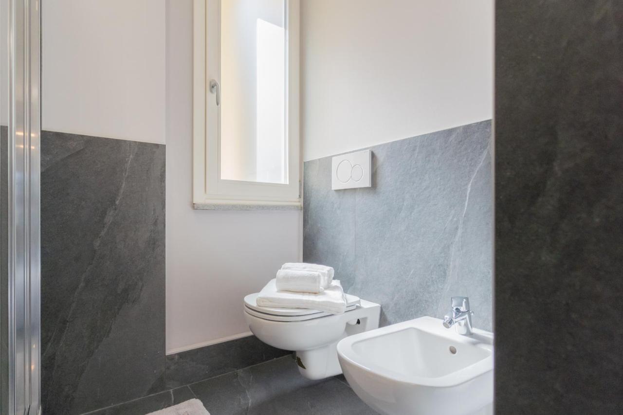 Sant'Agostino Apartments By Rent All Como Bagian luar foto