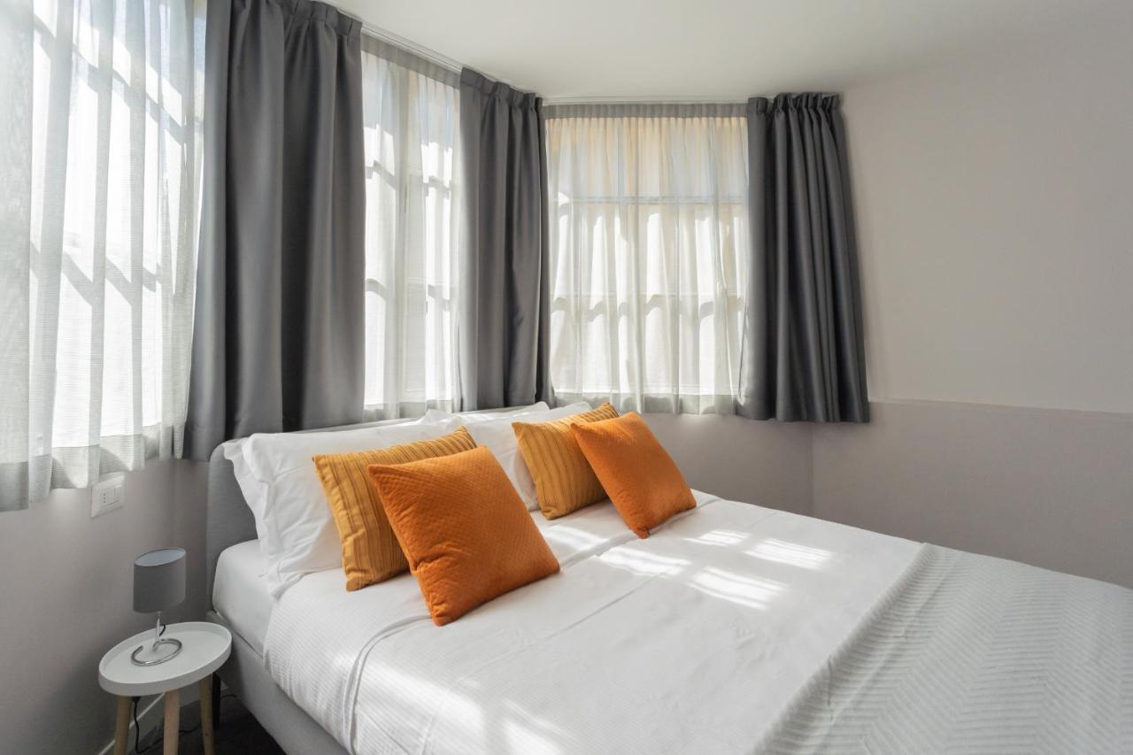 Sant'Agostino Apartments By Rent All Como Bagian luar foto