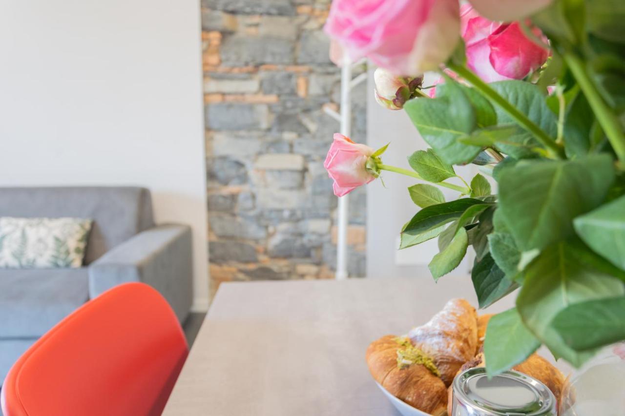 Sant'Agostino Apartments By Rent All Como Bagian luar foto