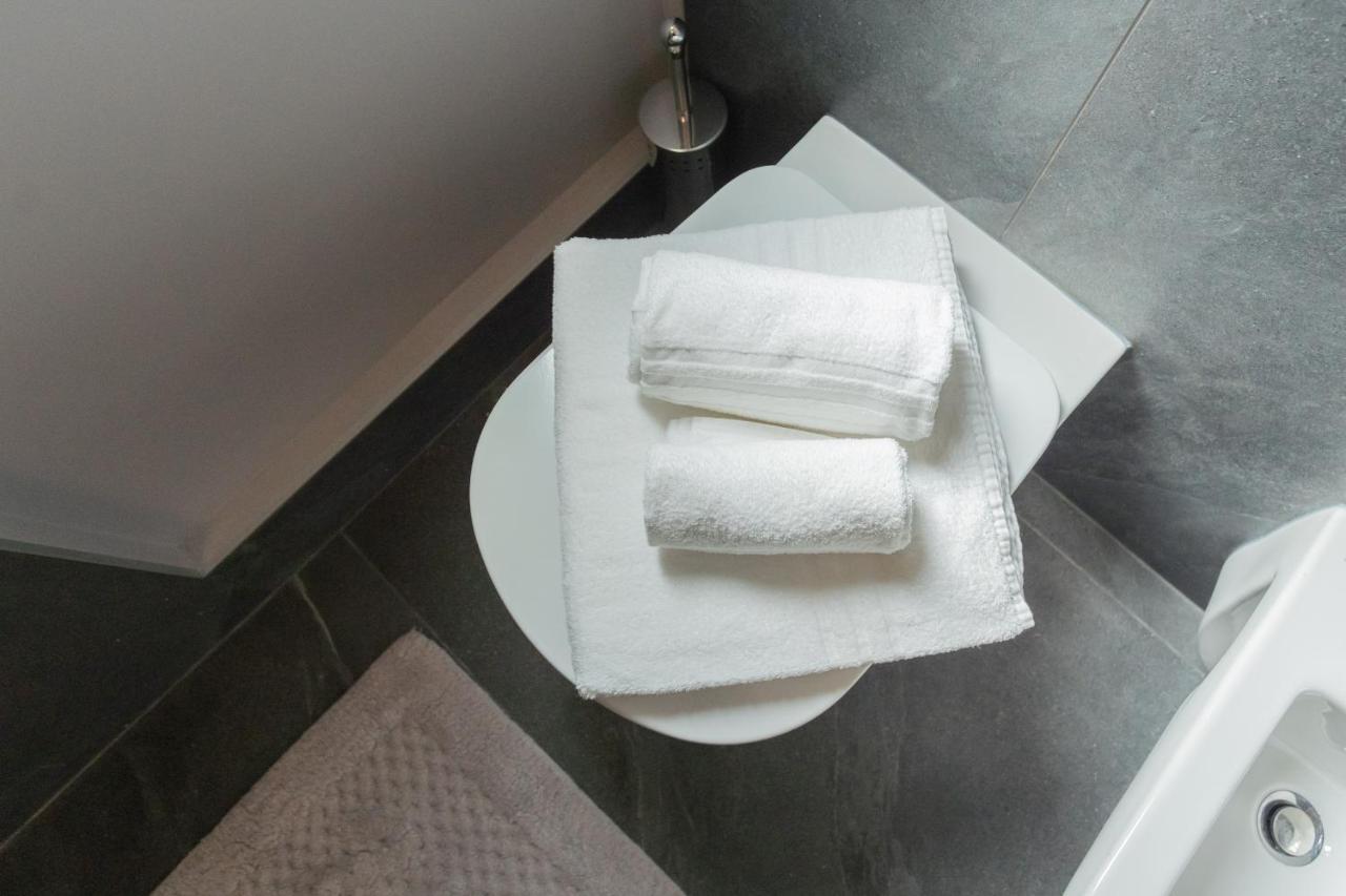 Sant'Agostino Apartments By Rent All Como Bagian luar foto