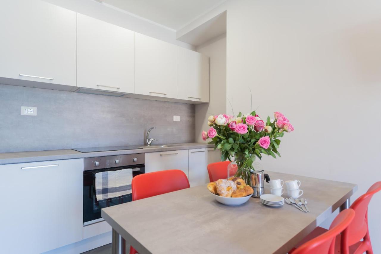 Sant'Agostino Apartments By Rent All Como Bagian luar foto