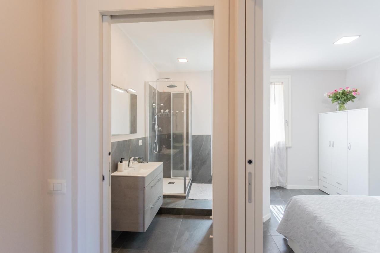 Sant'Agostino Apartments By Rent All Como Bagian luar foto