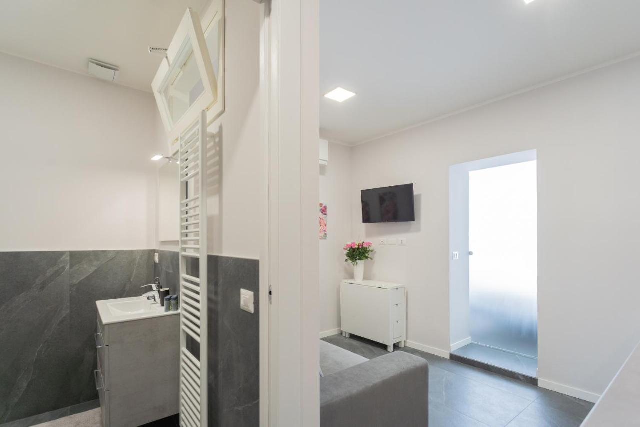 Sant'Agostino Apartments By Rent All Como Bagian luar foto